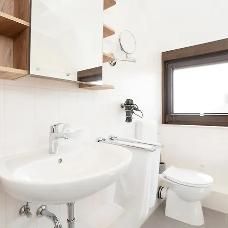 Haus Humml Holiday home Groemitz